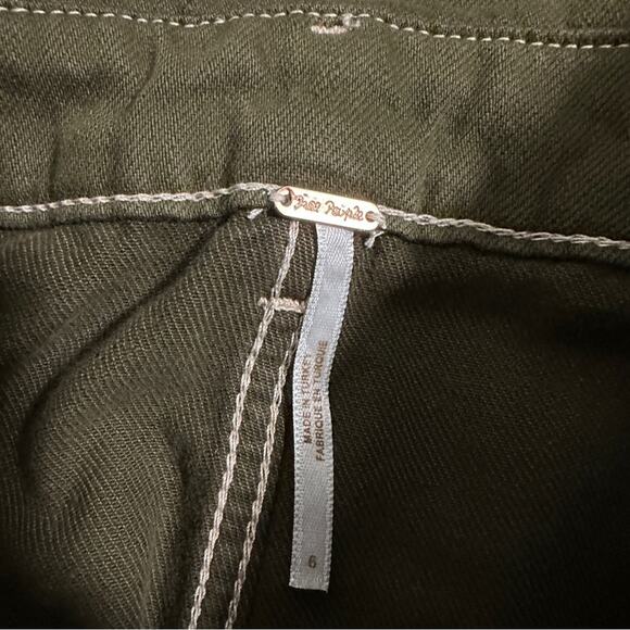 Free People Splendor In The Grass PaperBag Waist Mini Skirt in Army Green Size 6 - Picture 4 of 8